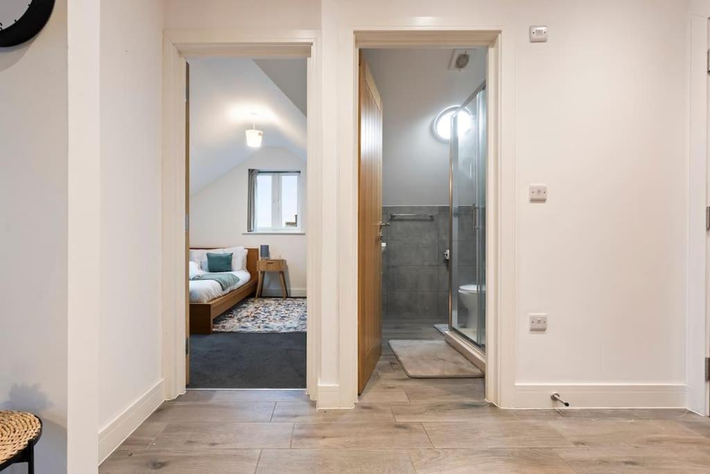 Modern & Cosy 2br W Balcony & Netflix *