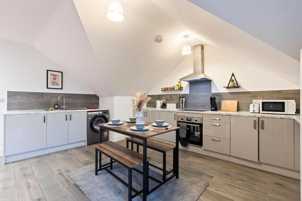 Apartamento Modern & Cosy 2br W Balcony & Netflix *